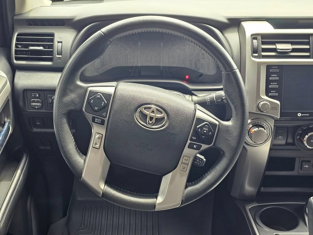 Used 2021 Toyota 4Runner SR5 AWD/4WD image 18