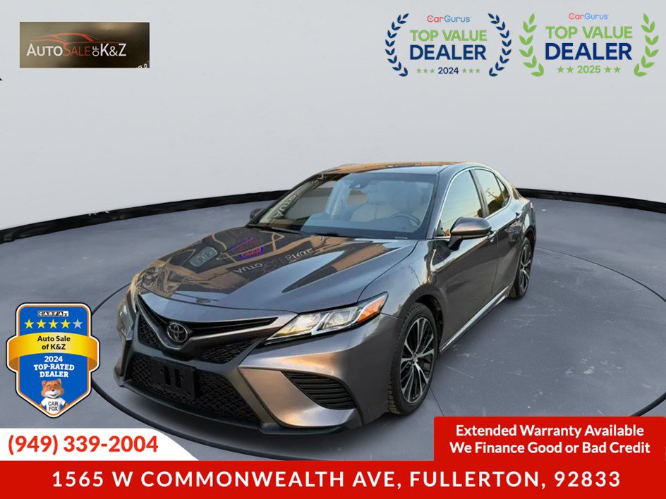 Used 2020 Toyota Camry SE FWD image 1