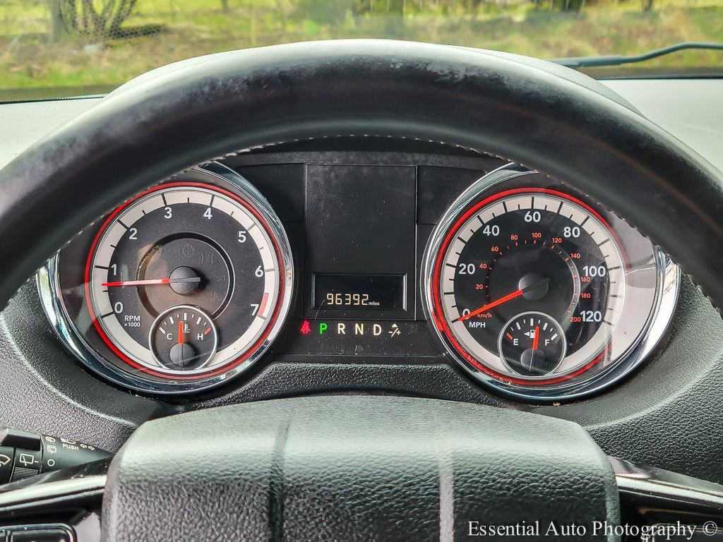 Used 2018 Dodge Grand Caravan SXT w/ Blacktop Package image 17