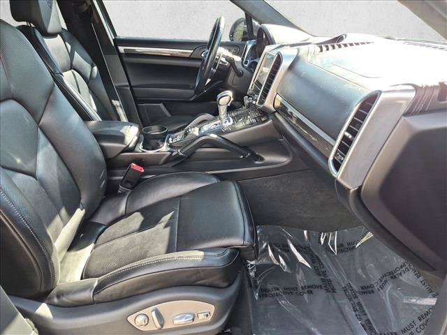 Used 2018 Porsche Cayenne Turbo AWD/4WD image 22