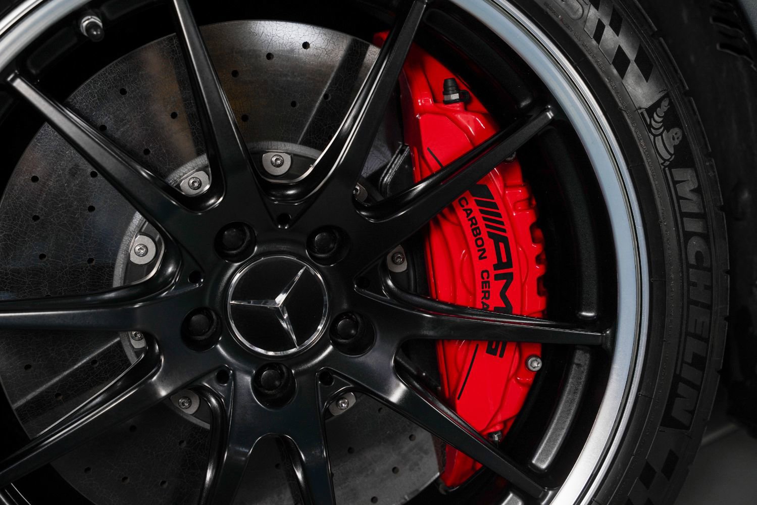 Used 2020 Mercedes-Benz AMG GT R image 19