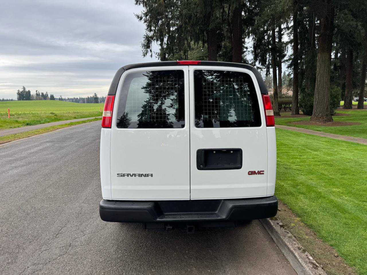 Used 2009 GMC Savana 3500 G3500 Cargo image 4