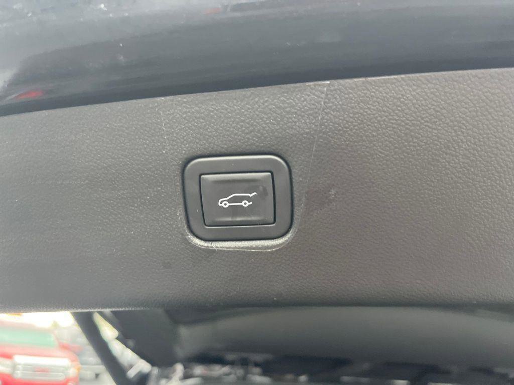 Used 2025 Chevrolet Blazer RS FWD image 24