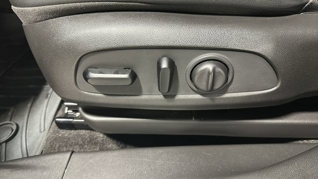 Used 2022 Buick Encore GX Essence w/ Advanced Technology Package FWD image 10