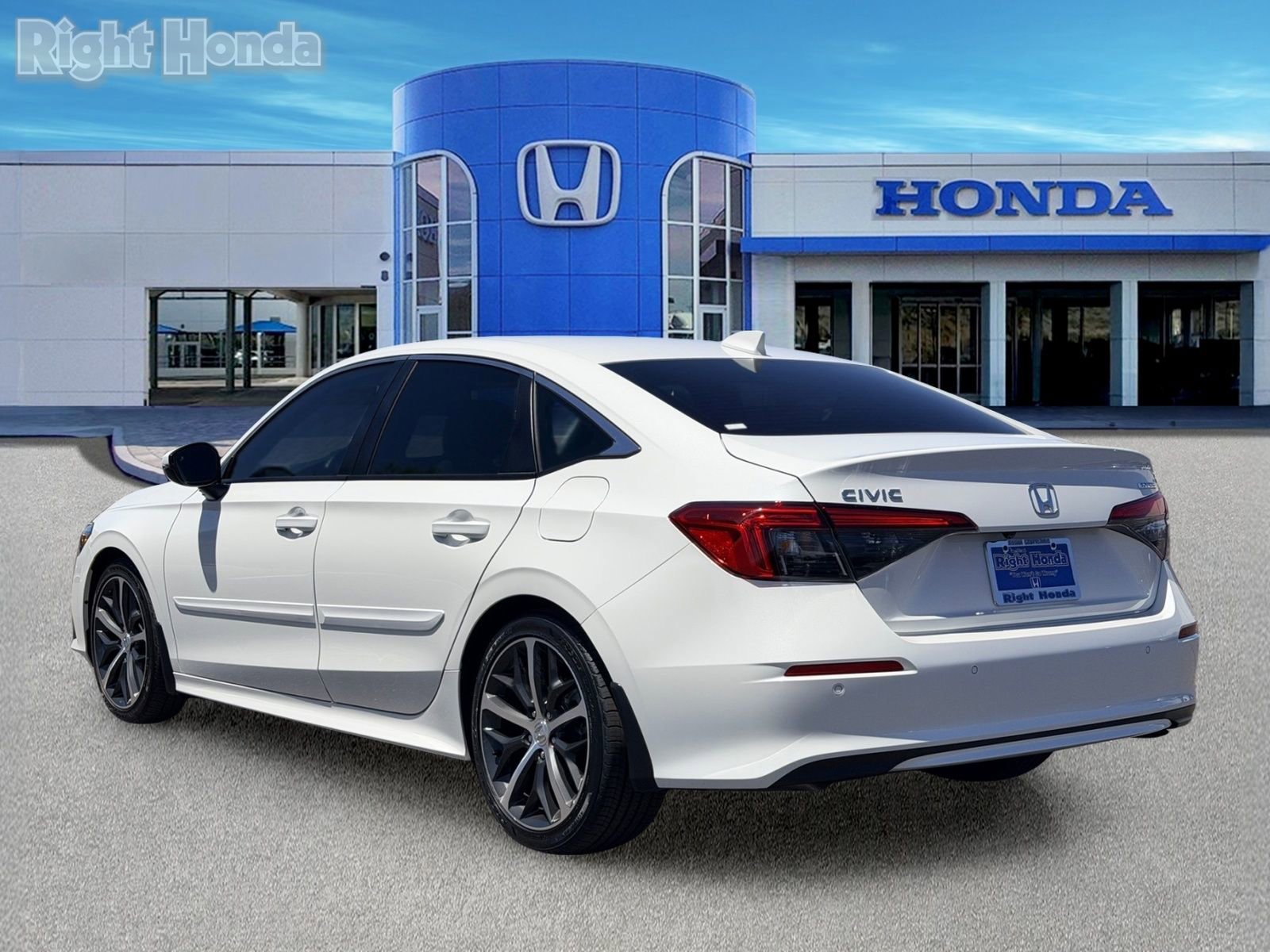 Certified 2024 Honda Civic Touring image 5