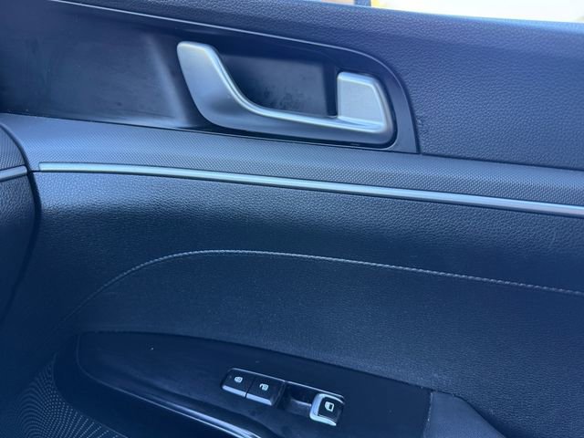 Used 2022 Kia K5 LXS image 17