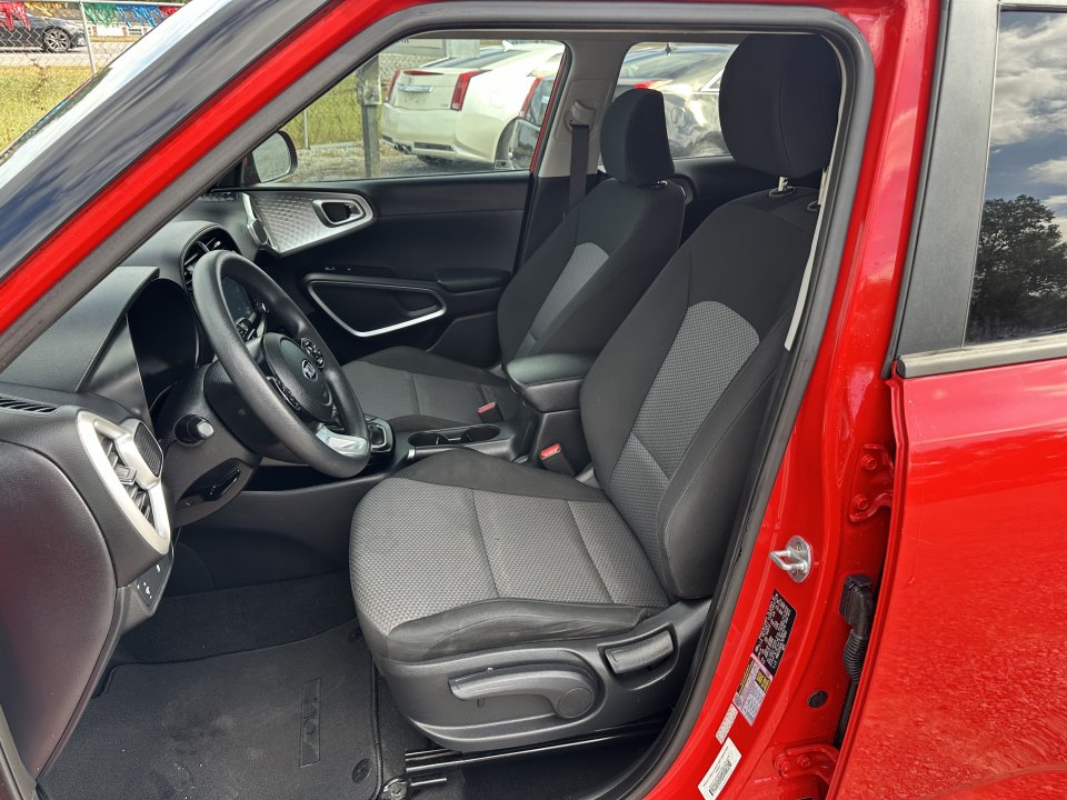 Used 2020 Kia Soul LX FWD image 15
