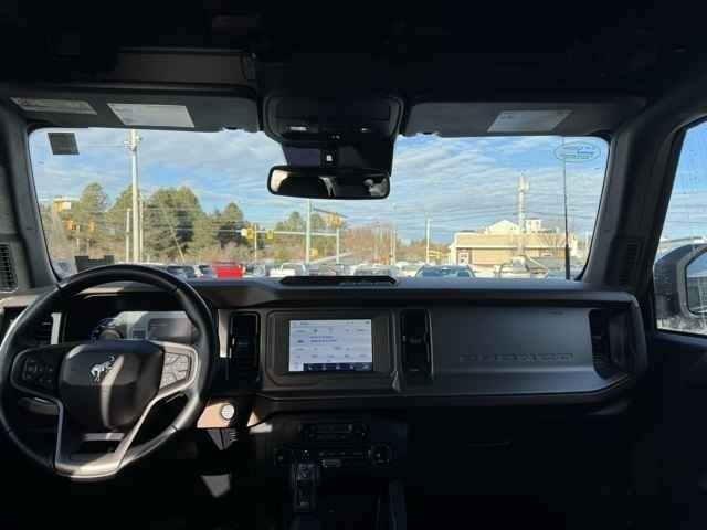 Used 2023 Ford Bronco Outer Banks image 17