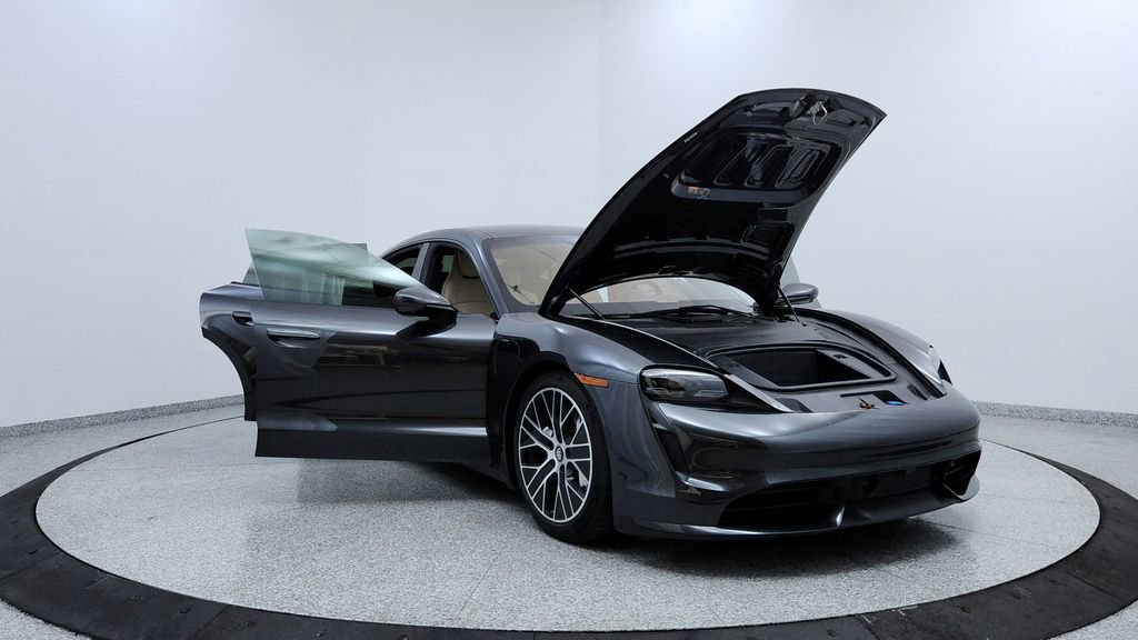 Used 2020 Porsche Taycan Turbo image 12