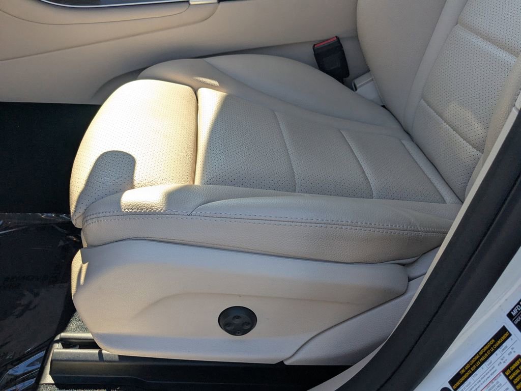 Certified 2022 Mercedes-Benz GLC 300 4MATIC w/ Premium Package Lite image 7