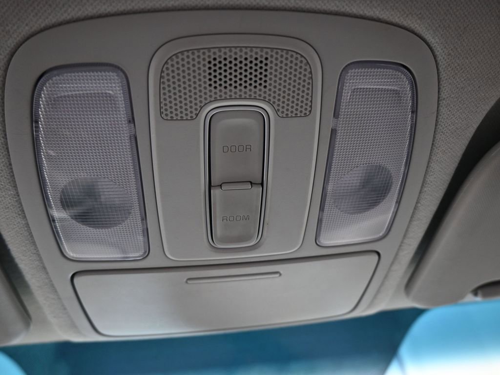 Used 2016 Kia Soul + image 25