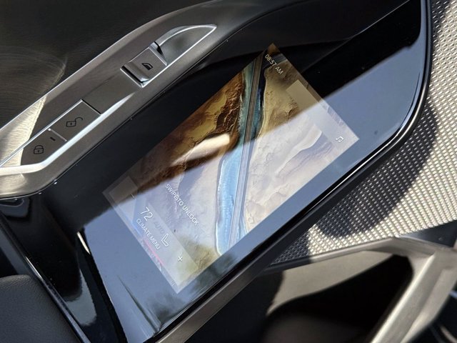 Used 2023 BMW i7 xDrive60 AWD/4WD image 12