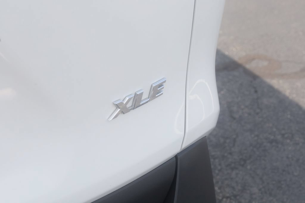 Used 2024 Toyota RAV4 XLE Premium FWD image 32