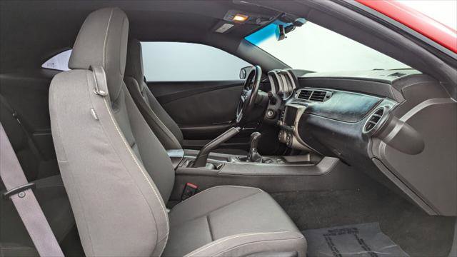 Used 2015 Chevrolet Camaro LT w/ RS Package image 16