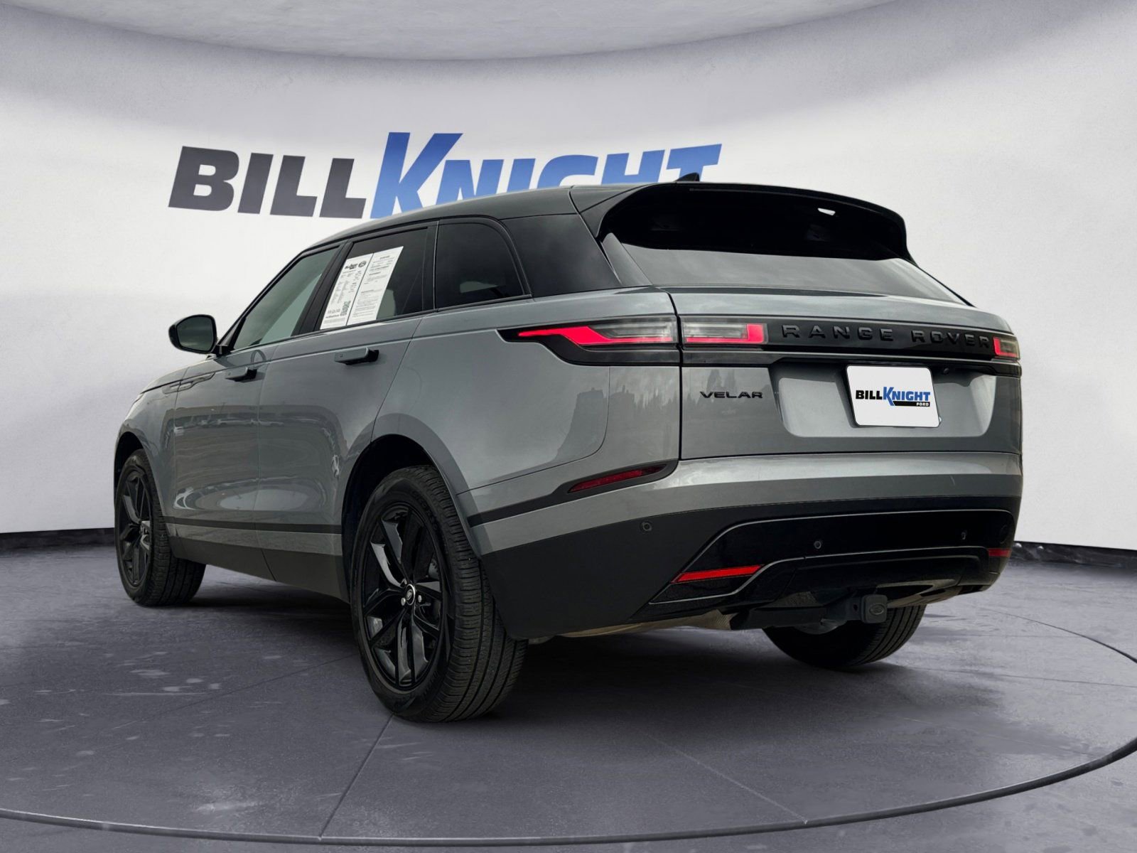 Used 2025 Land Rover Range Rover Velar S image 3