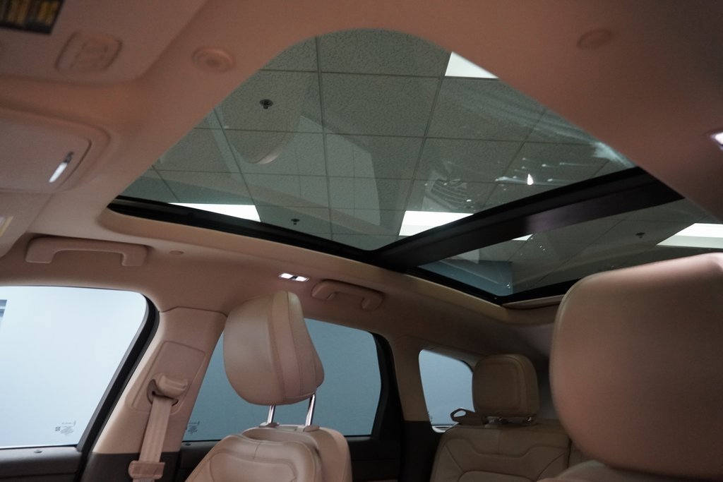 Used 2020 Lincoln Corsair Reserve w/ Elements Package image 6