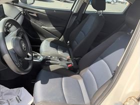 Used 2020 Toyota Yaris LE FWD image 5