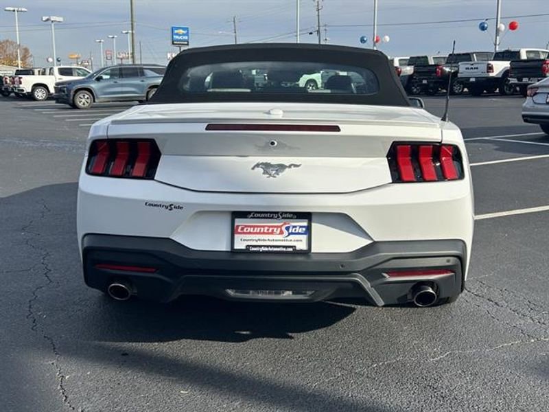 Used 2024 Ford Mustang Premium image 10