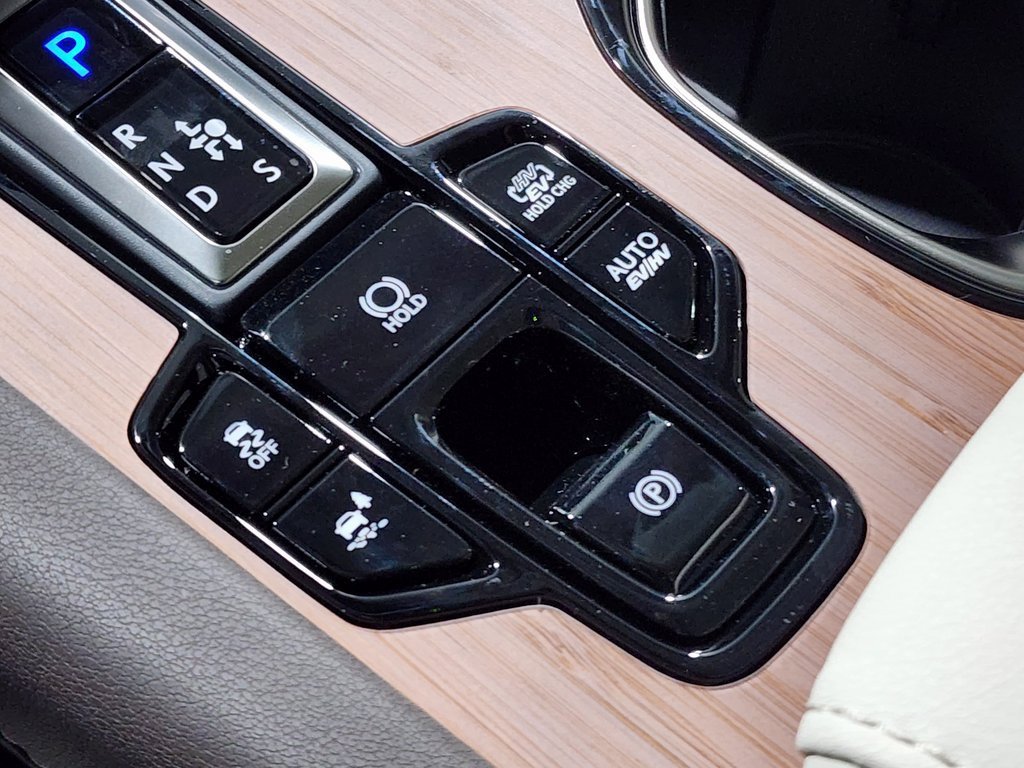 New 2025 Lexus RX 450h AWD w/ Luxury Package image 25