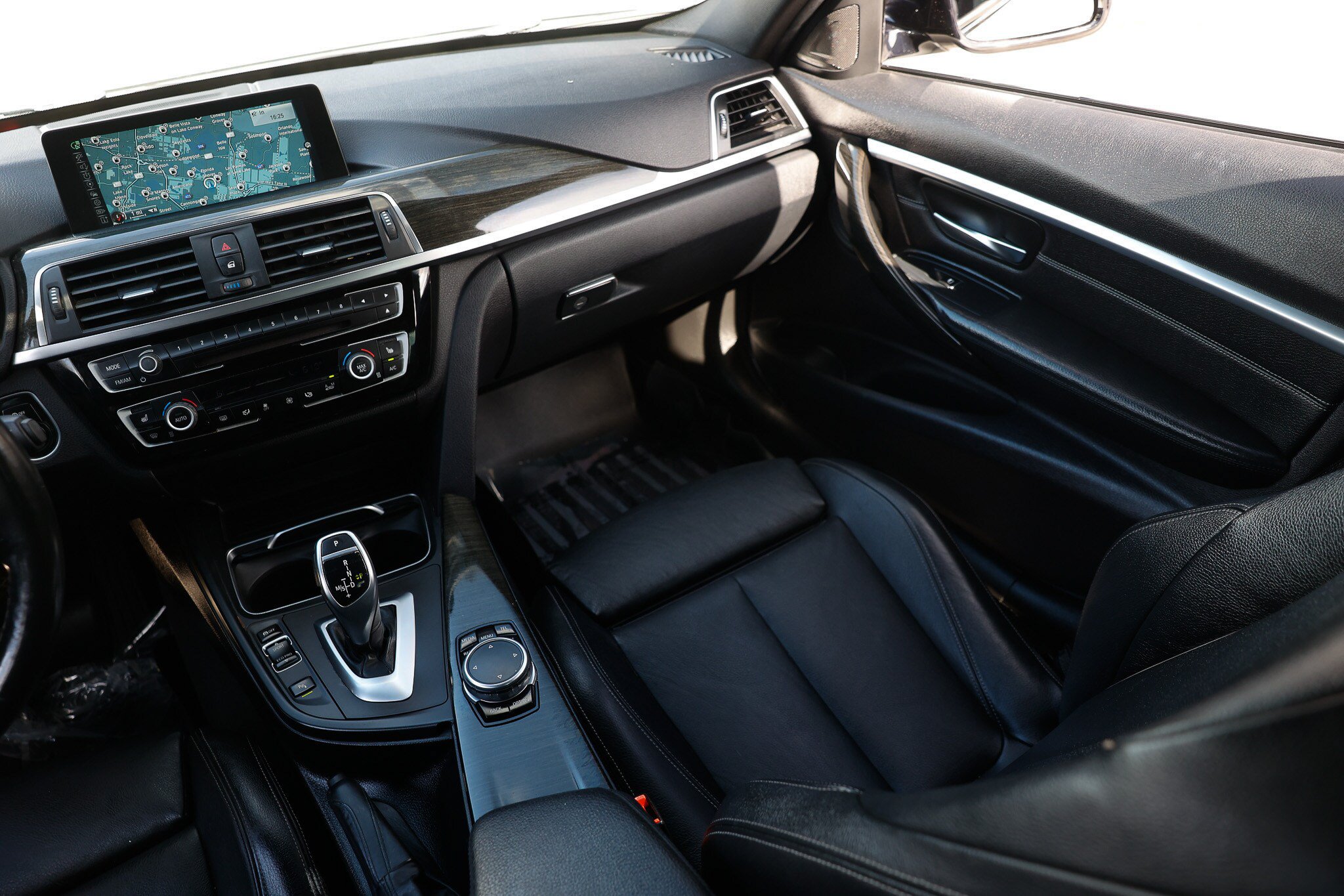 Used 2016 BMW 340i xDrive Sedan AWD/4WD image 26