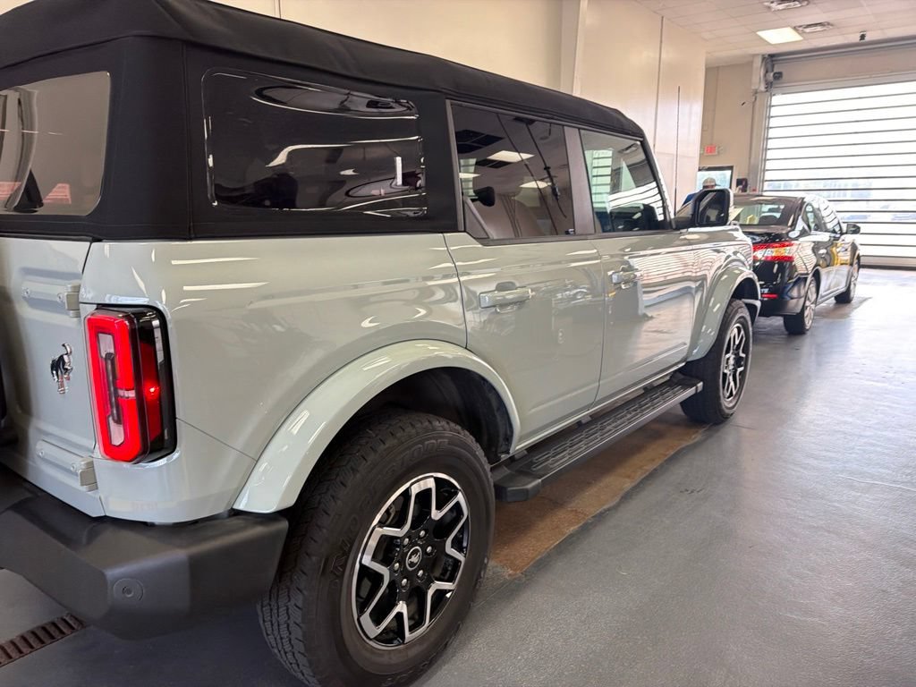 Used 2024 Ford Bronco Outer Banks AWD/4WD image 7
