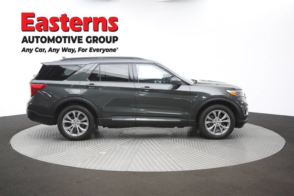Used 2022 Ford Explorer XLT w/ Equipment Group 202A AWD/4WD image 48