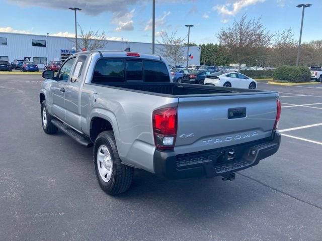 Certified 2023 Toyota Tacoma SR AWD/4WD image 3