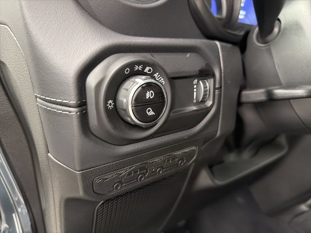 New 2026 Jeep Gladiator Sport image 17