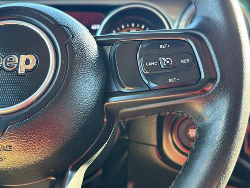 Used 2023 Jeep Gladiator Sport AWD/4WD image 20