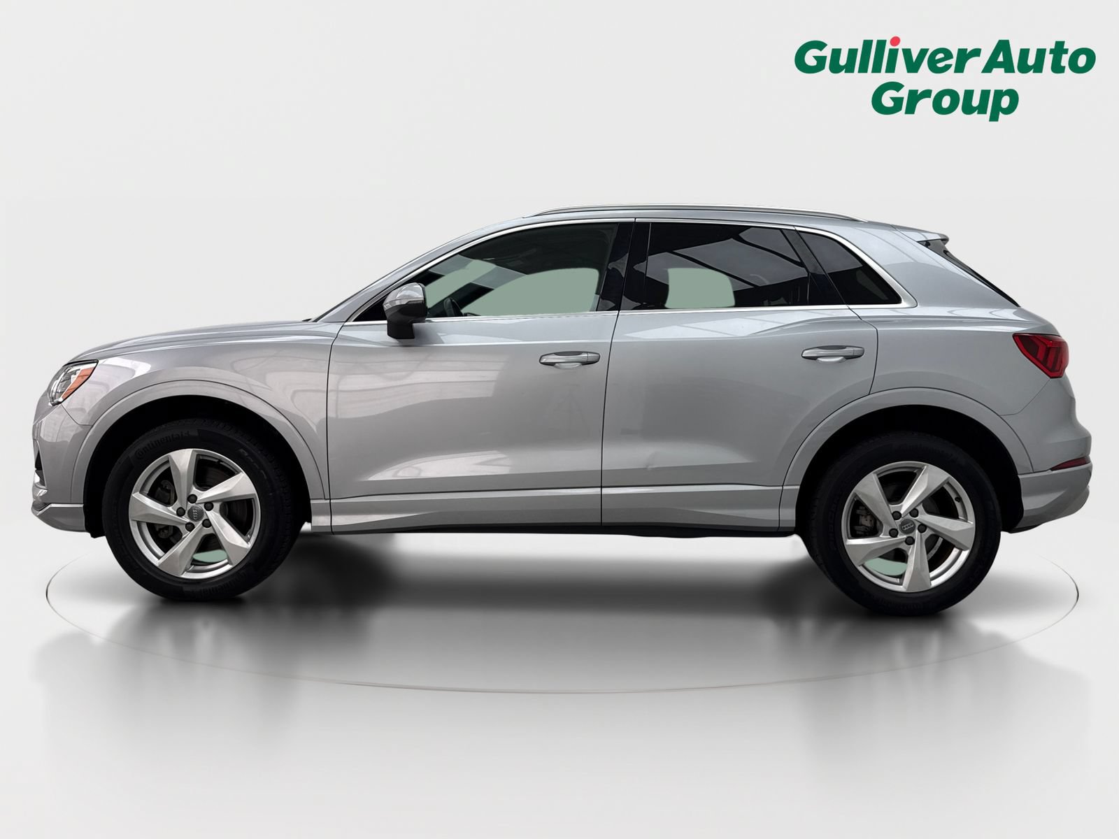 Used 2020 Audi Q3 2.0T Premium w/ Convenience Package AWD/4WD image 3