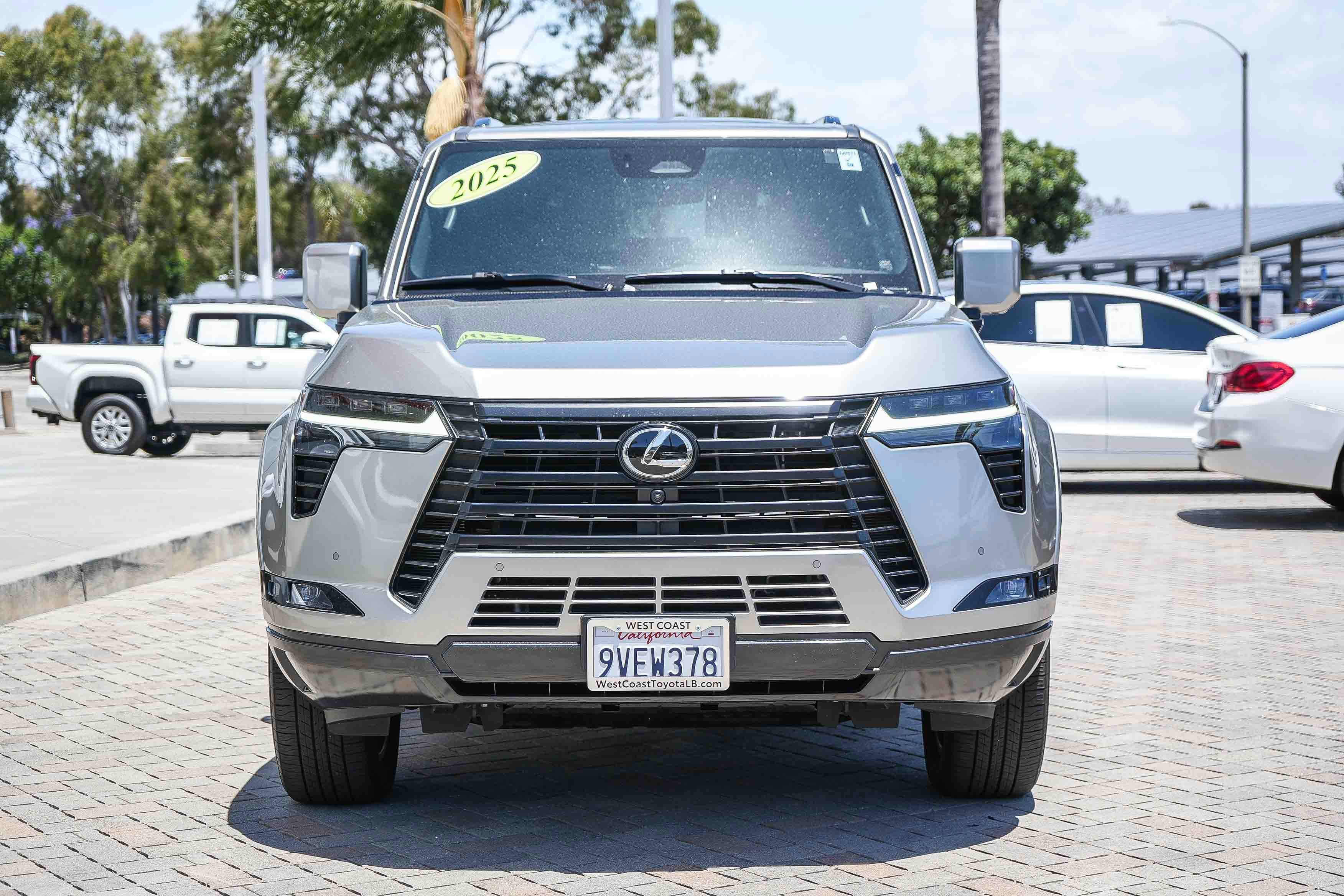 Used 2025 Lexus GX 550 AWD/4WD image 2