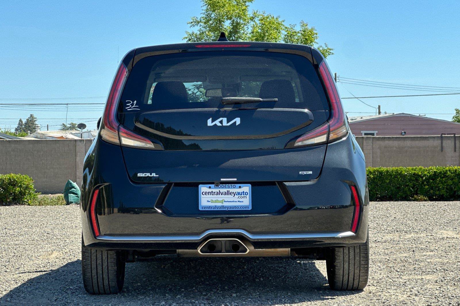 Used 2023 Kia Soul GT-Line FWD image 5