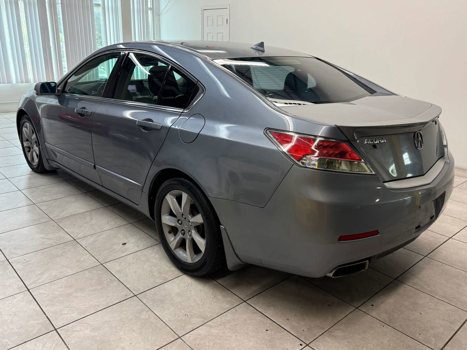 Used 2012 Acura TL w/ Technology Package FWD image 7