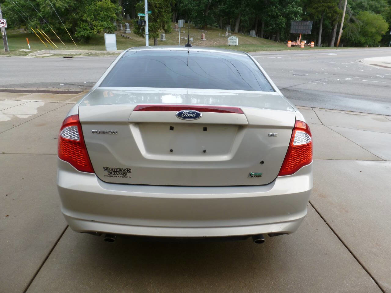 Used 2010 Ford Fusion SE FWD image 8
