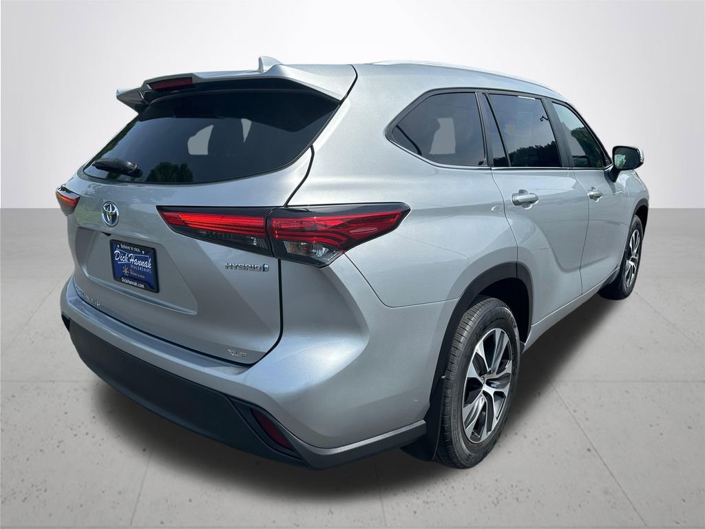Used 2023 Toyota Highlander XLE FWD image 7