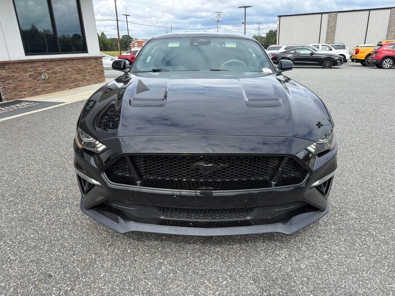 Used 2021 Ford Mustang GT Premium w/ Black Accent Package RWD image 9