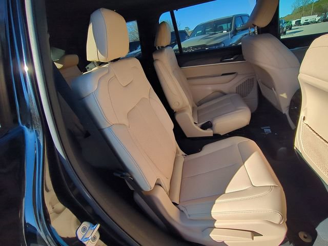 New 2025 Jeep Grand Cherokee L Limited w/ Luxury Tech Group II AWD/4WD image 39