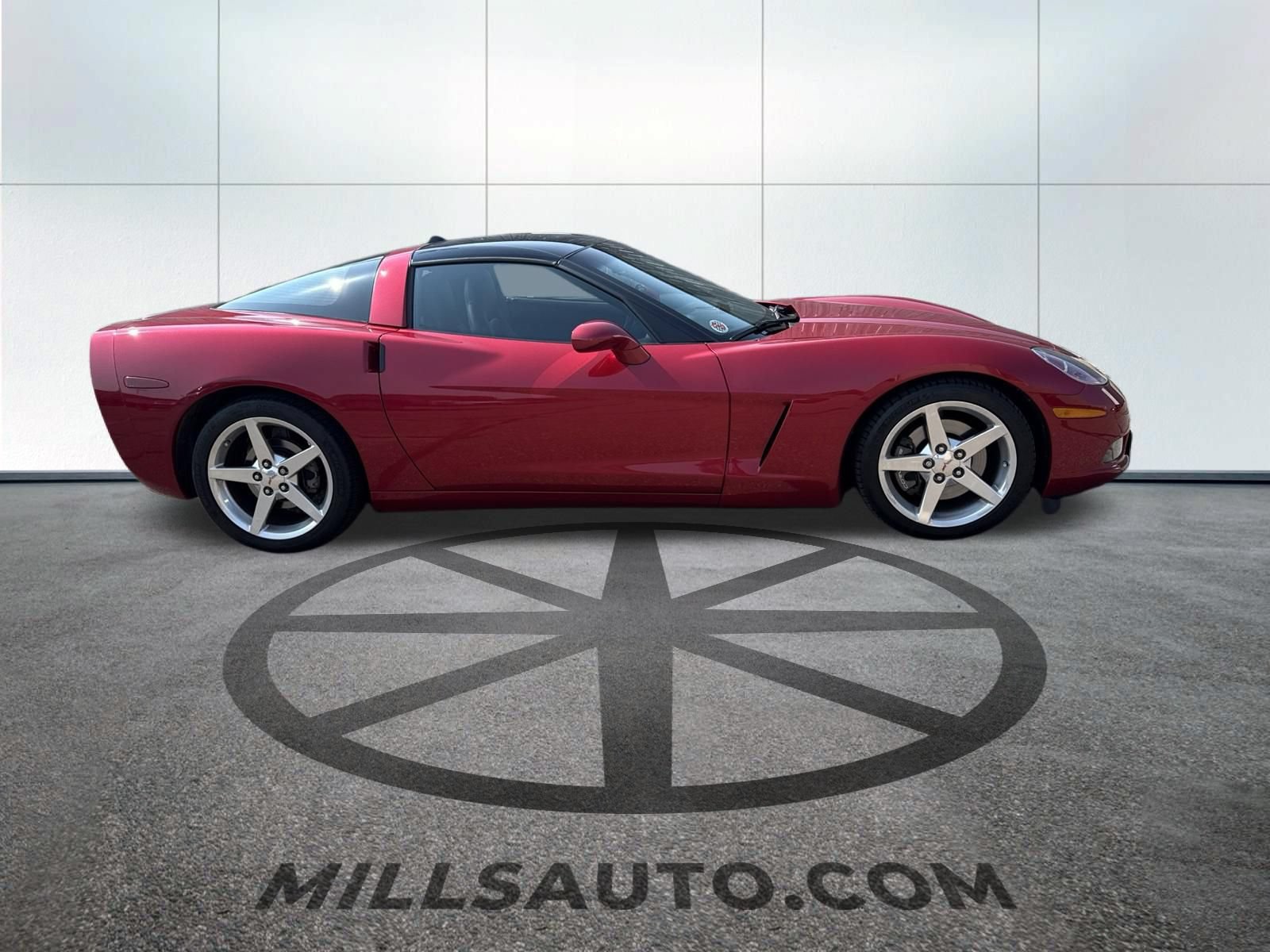 Used 2005 Chevrolet Corvette Coupe w/ Preferred Equipment Group RWD image 6