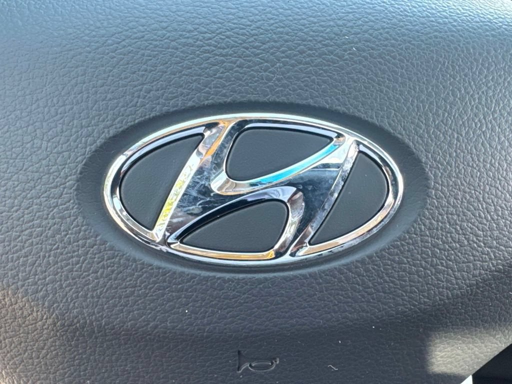 Certified 2022 Hyundai Kona Limited w/ Cargo Package FWD image 33