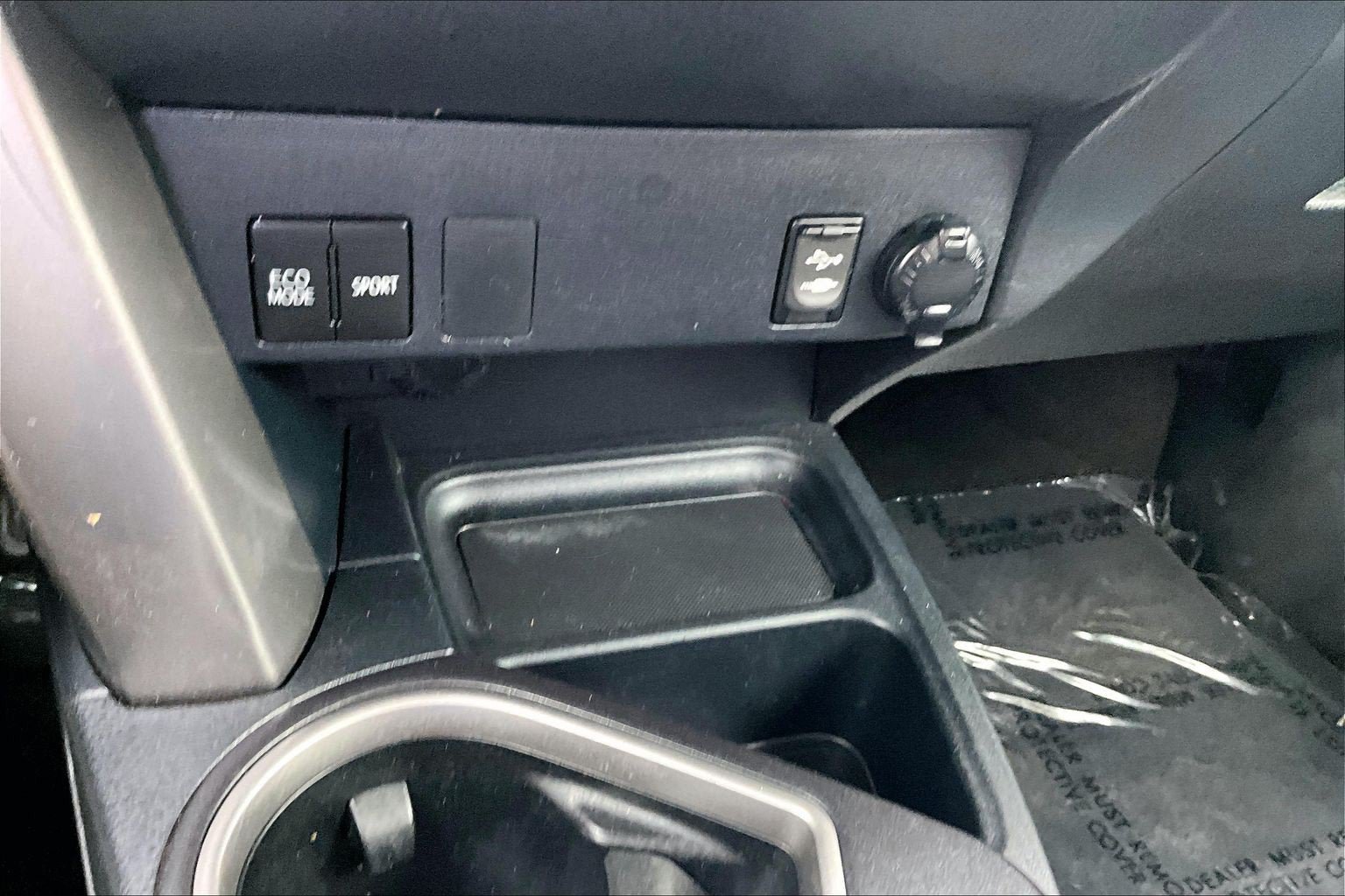 Used 2016 Toyota RAV4 LE AWD/4WD image 30