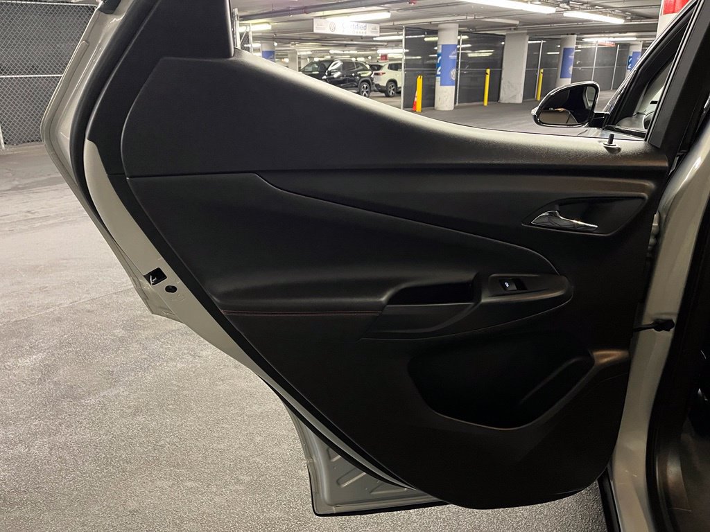 Used 2023 Chevrolet Bolt EUV LT w/ Convenience Package FWD image 19