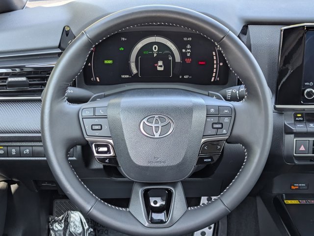 Used 2025 Toyota Camry SE image 20