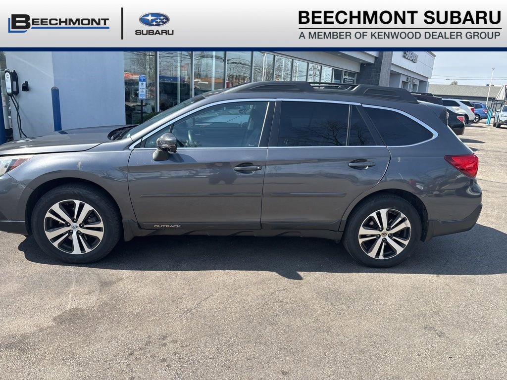Used 2018 Subaru Outback 2.5i Limited AWD/4WD image 1