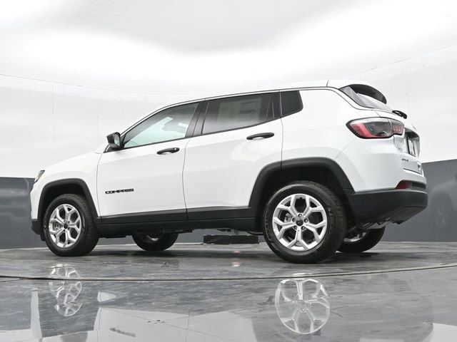 Used 2025 Jeep Compass Sport image 36