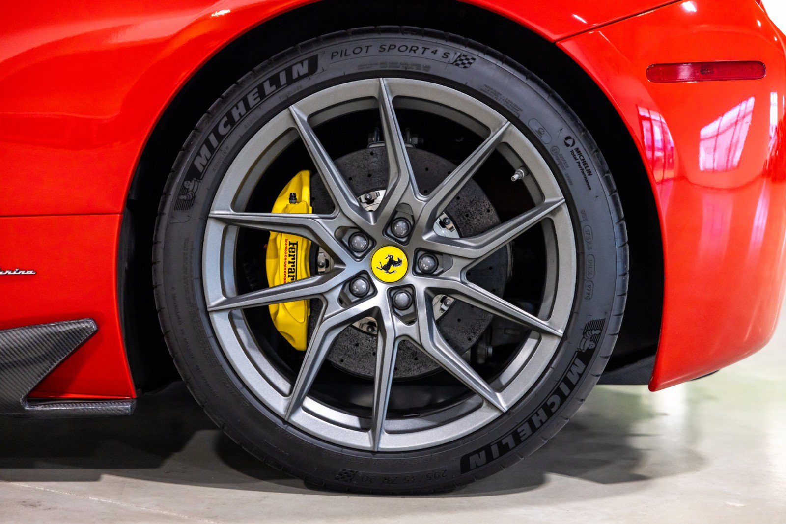 Used 2012 Ferrari 458 Italia Coupe RWD image 17