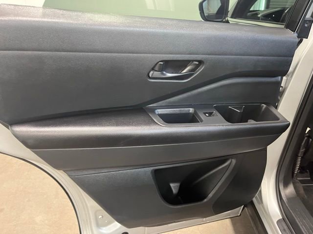 Used 2024 Nissan Pathfinder SV image 20