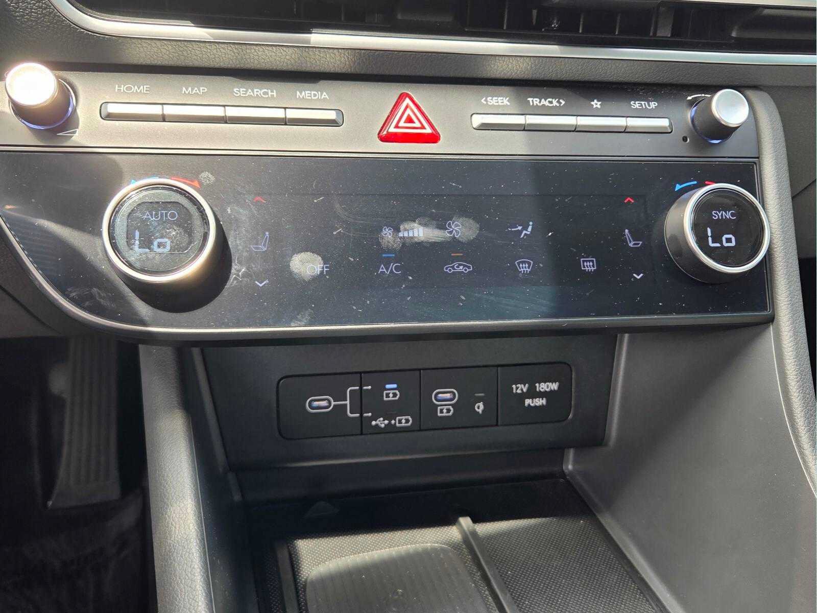 Used 2024 Hyundai Sonata SEL w/ Convenience Package FWD image 24