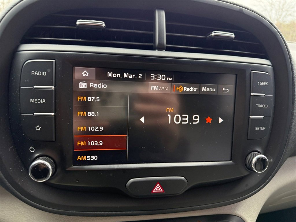 Certified 2023 Kia Soul LX w/ Option Group 015 image 19