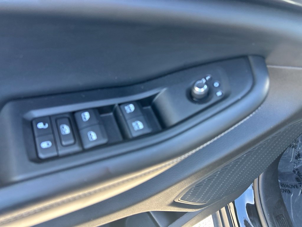 Used 2023 Jeep Grand Cherokee L Laredo AWD/4WD image 34