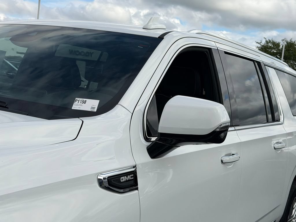 Certified 2024 GMC Yukon XL SLT w/ SLT Luxury Package AWD/4WD image 21